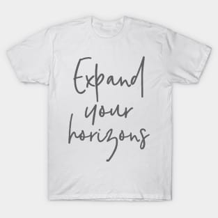 'Expand Your Horizons' Women's Achievement Shirt T-Shirt